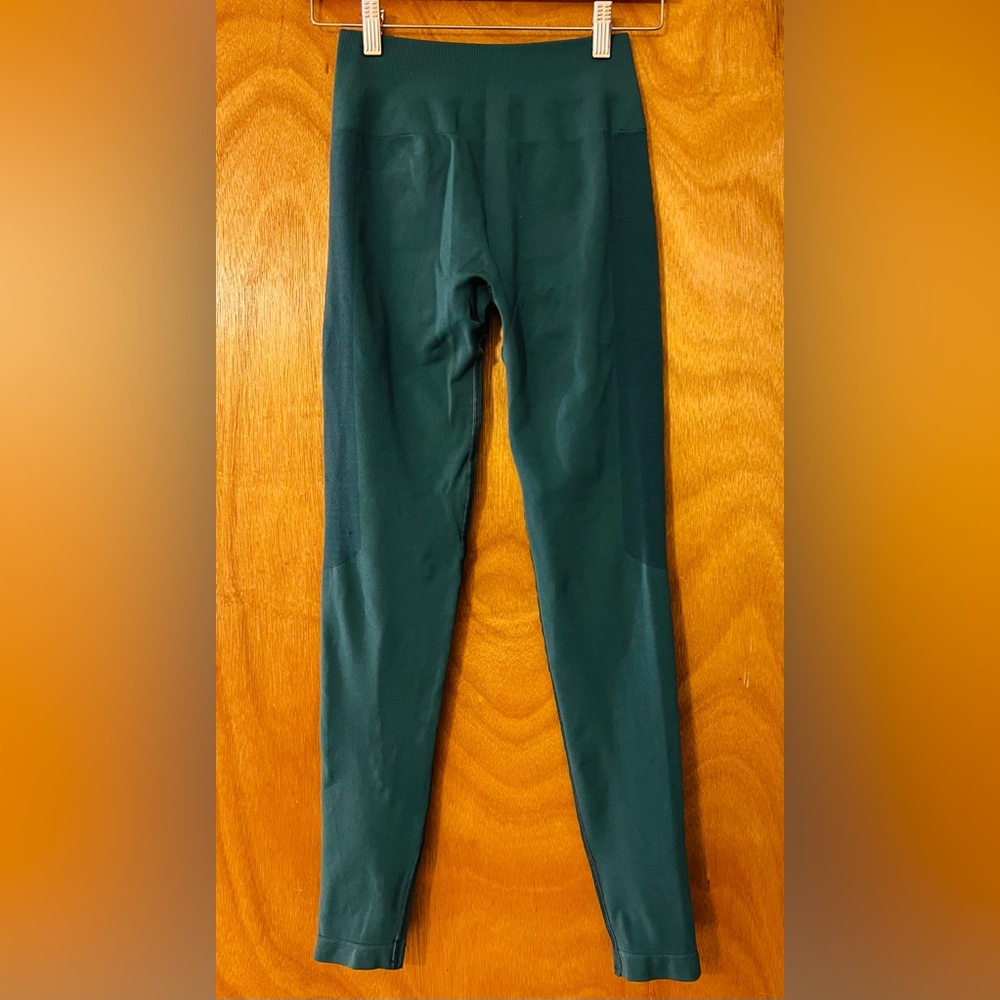 Alphalete leggings. Size small.